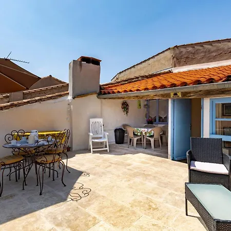 La Maison Bleue D'oupia - Avec Grande Terrasse بيت للعطل Oupia